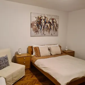 Dolores Apartment