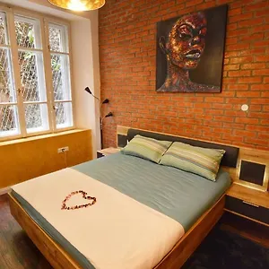 Mrmorgen Apartment