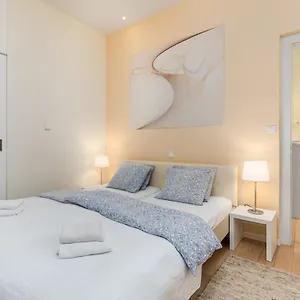 Rona Superior Apartment